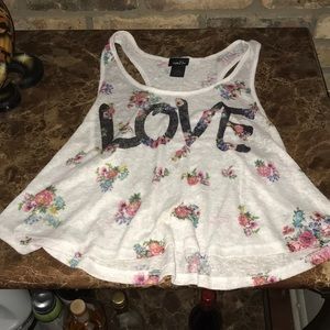 Crop Top LOVE